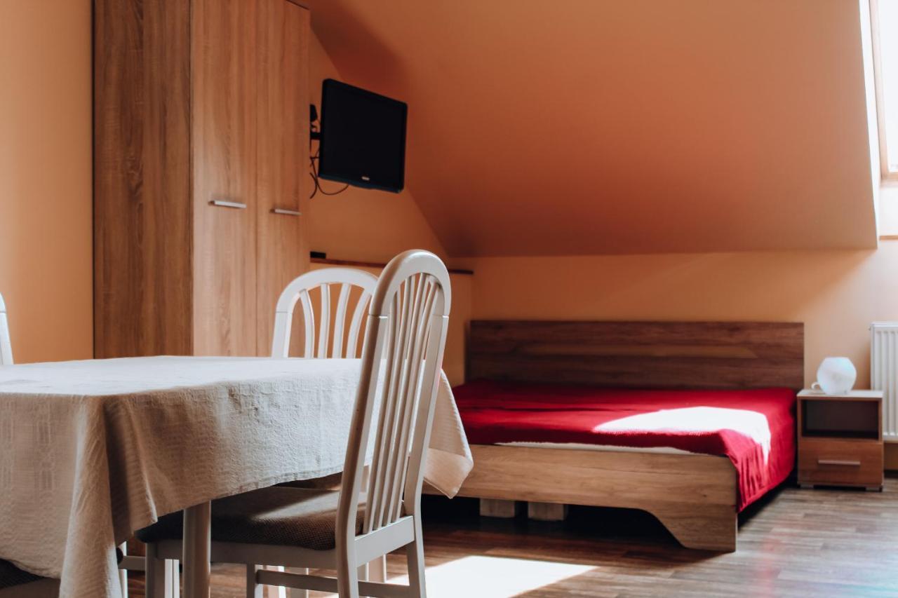 Penzion Na Vošverku Čelákovice Esterno foto